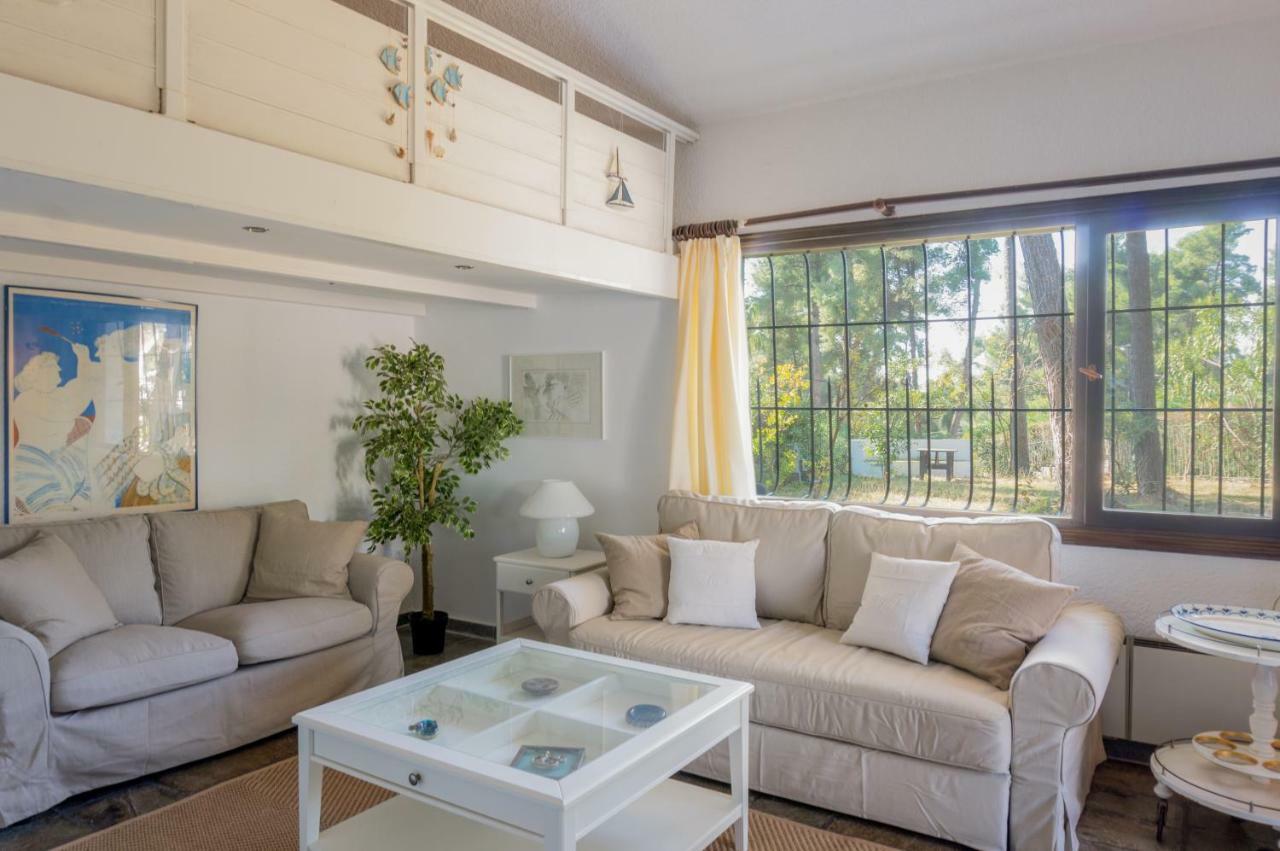 Villa Aurora In Sani With Garden And Pool ภายนอก รูปภาพ