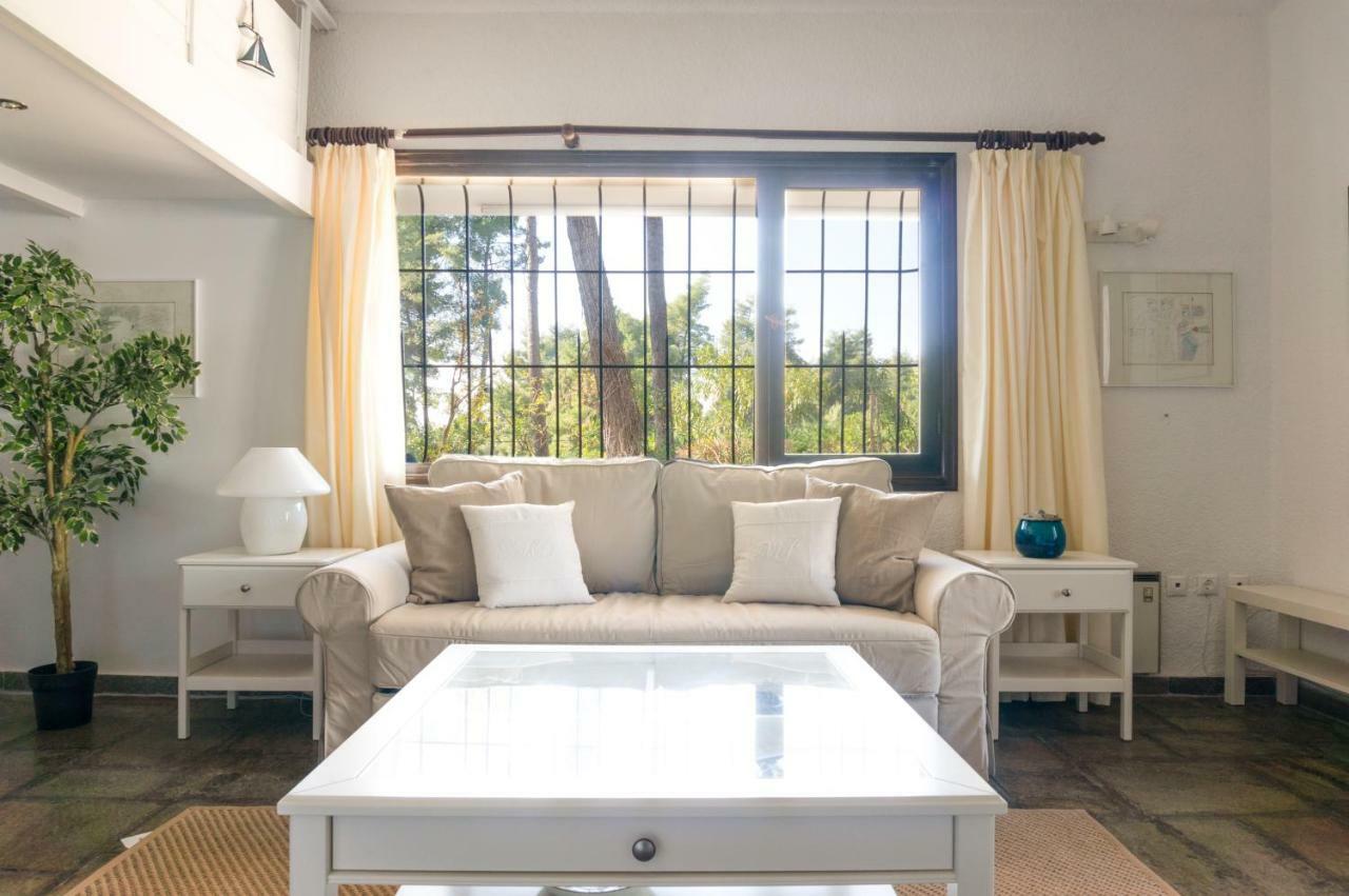 Villa Aurora In Sani With Garden And Pool ภายนอก รูปภาพ
